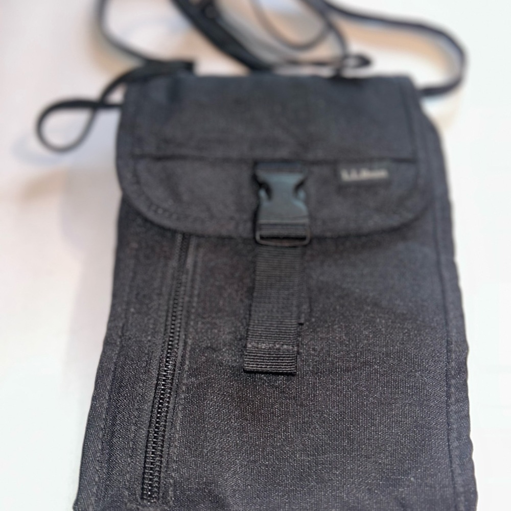 L.L. Bean Black Travel Crossbody Pouch/Wallet